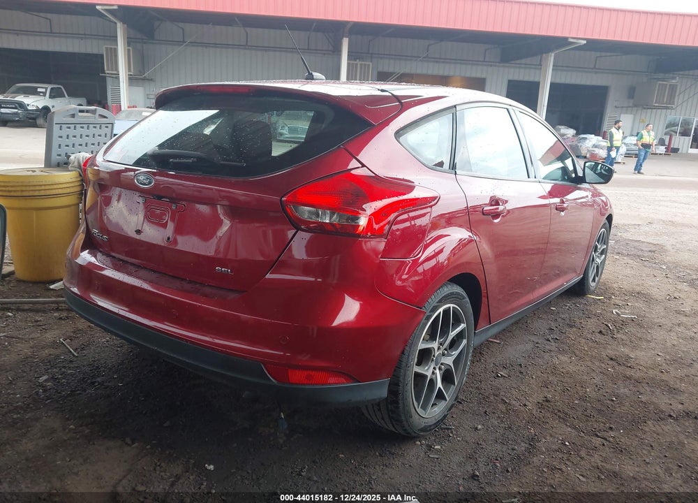 2017 FORD FOCUS SEL VIN: 1FADP3M2XHL213838