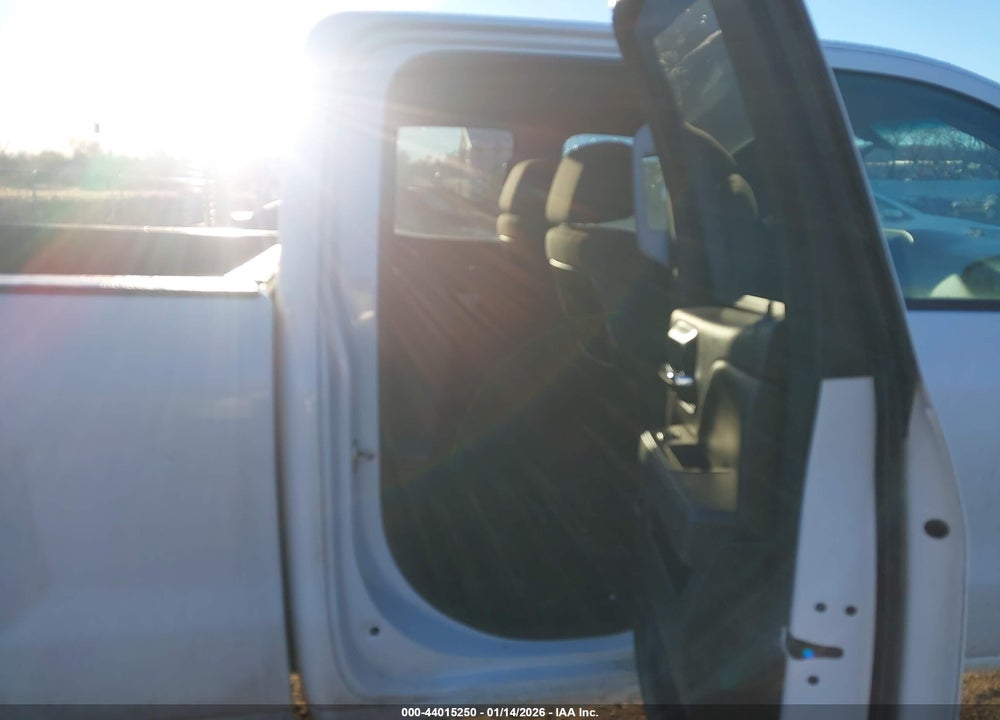 2014 CHEVROLET SILVERADO 1500 1LT/2LT VIN: 1GCVKREH4EZ113164