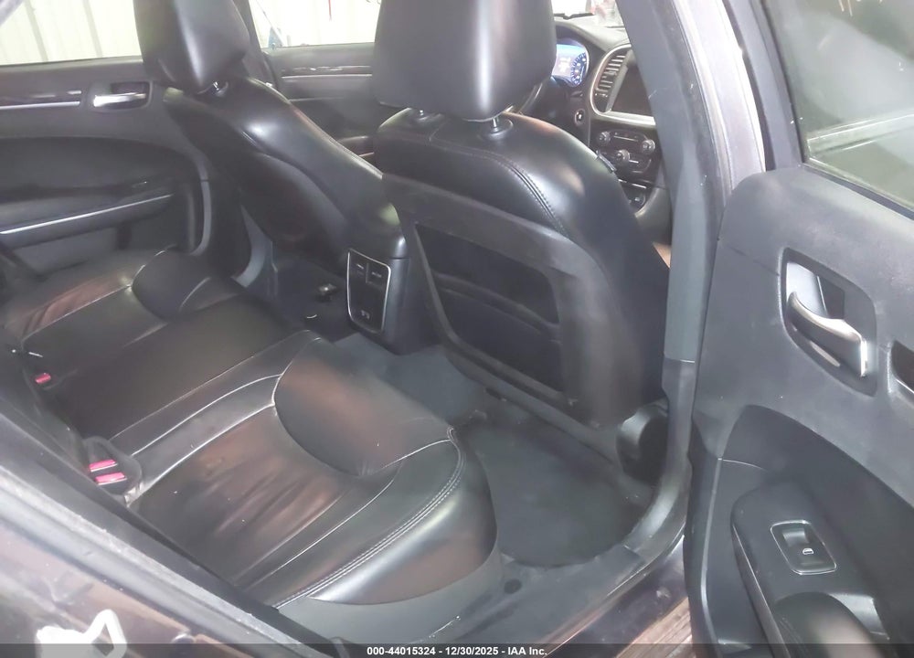 2015 CHRYSLER 300 LIMITED VIN: 2C3CCARG9FH892140