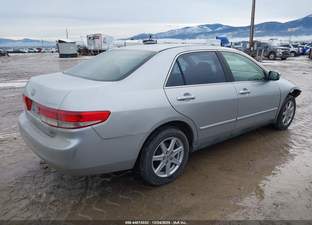 2004 HONDA ACCORD 2.4 LX VIN: JHMCM56324C036405