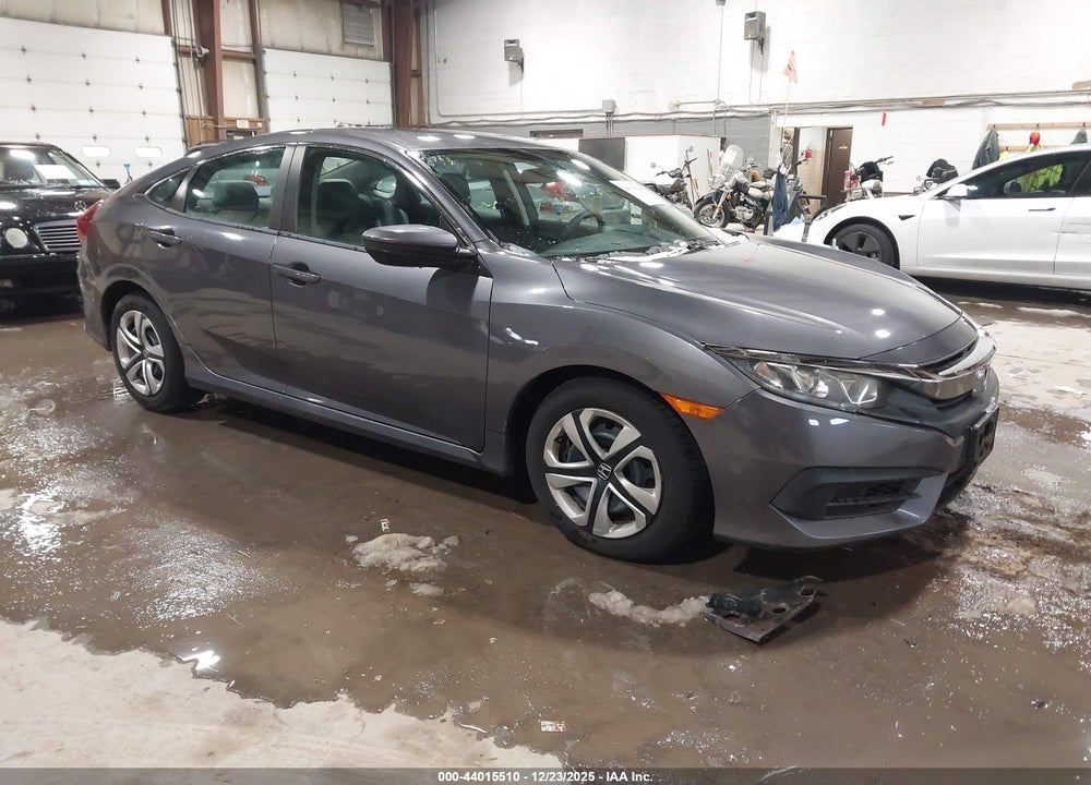 2017 HONDA CIVIC LX VIN: 2HGFC2F55HH524611