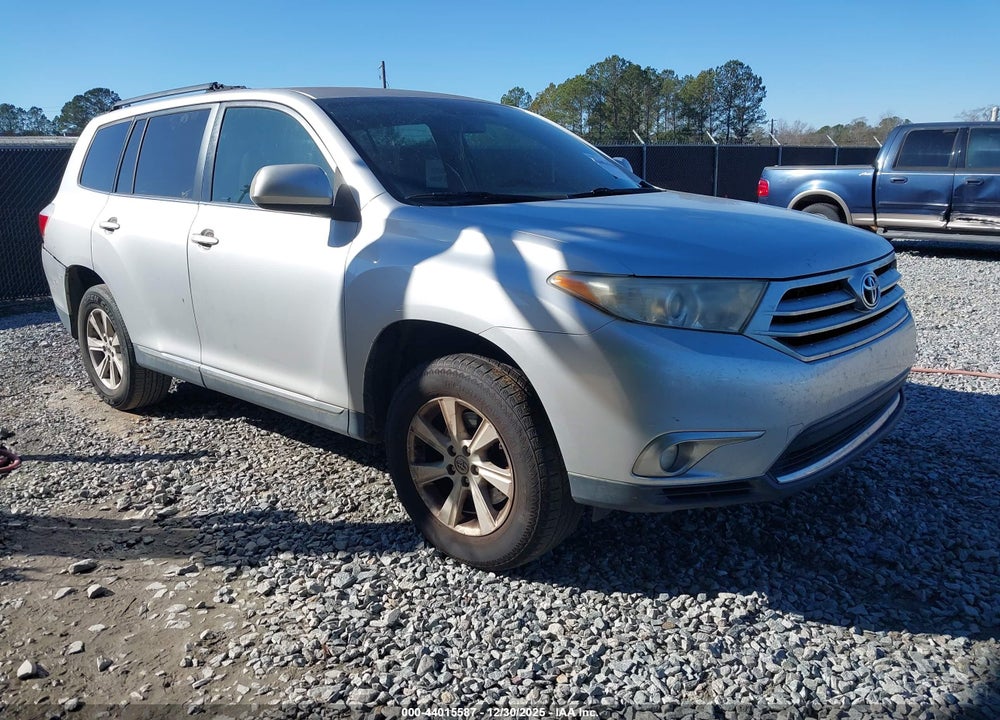 2013 TOYOTA HIGHLANDER BASE PLUS VIN: 5TDZA3EH2DS039339
