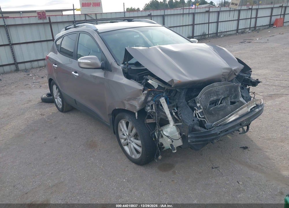 2012 HYUNDAI TUCSON LIMITED VIN: KM8JU3AC1CU530974