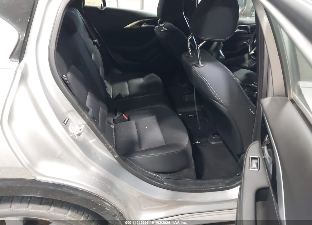 2017 INFINITI QX30 VIN: SJKCH5CP2HA033404
