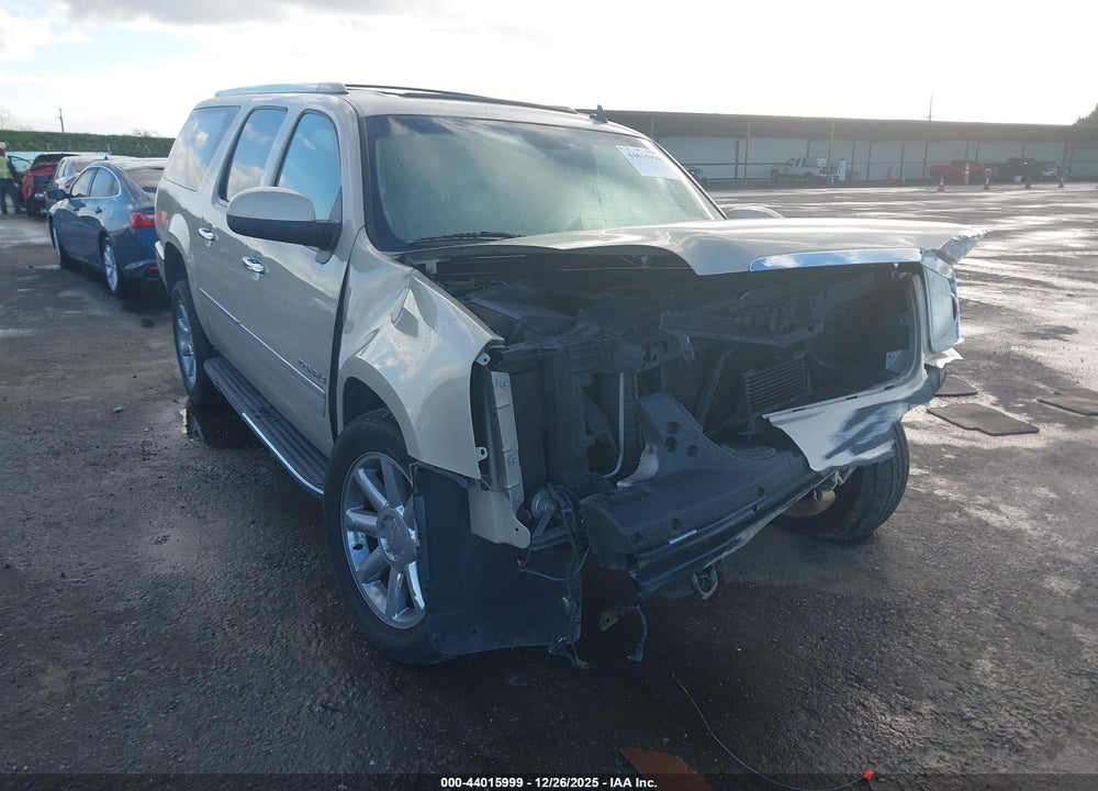 2012 GMC YUKON XL 1500 DENALI VIN: 1GKS2MEF6CR206595