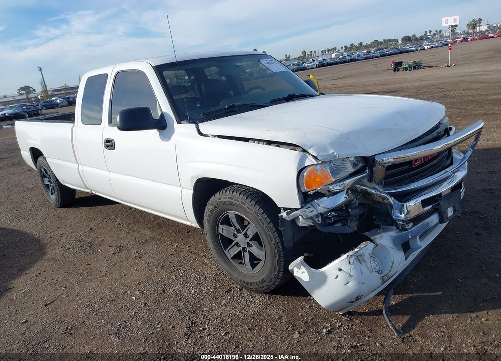 2005 GMC SIERRA 1500 WORK TRUCK VIN: 1GTEC19V65E259877