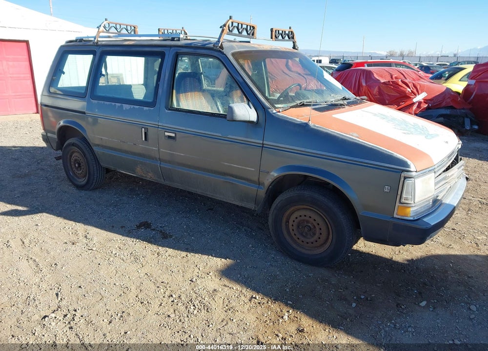 1988 PLYMOUTH VOYAGER SE VIN: 2P4FH4136JR561454