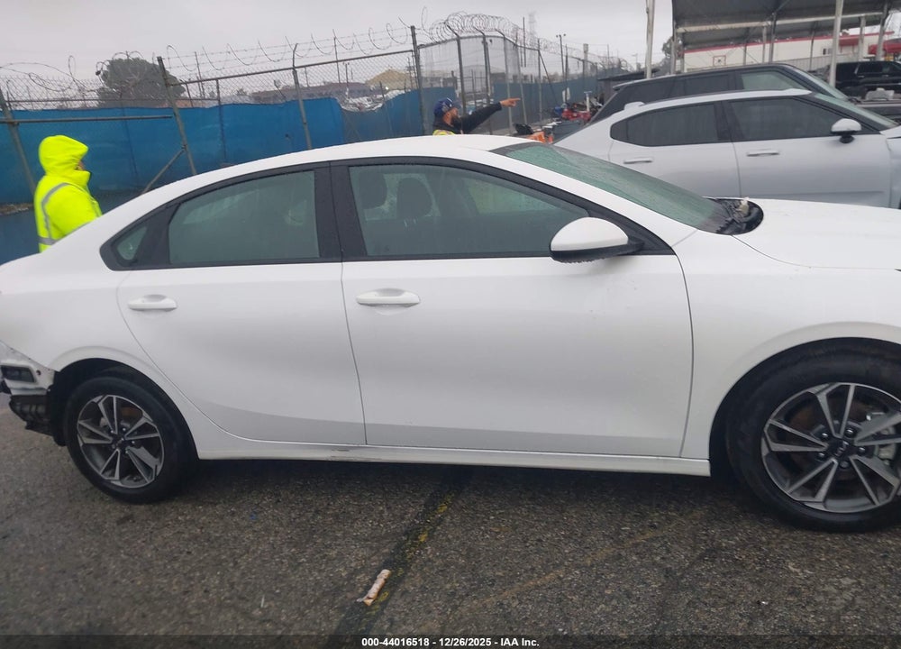 2024 KIA FORTE LXS VIN: 3KPF24AD4RE743620