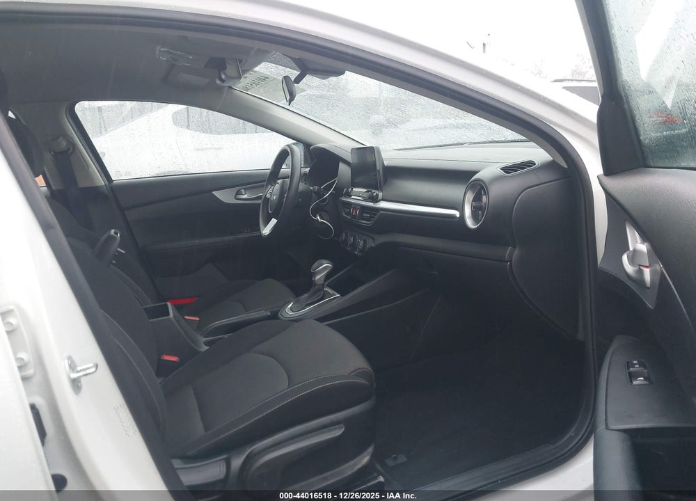 2024 KIA FORTE LXS VIN: 3KPF24AD4RE743620
