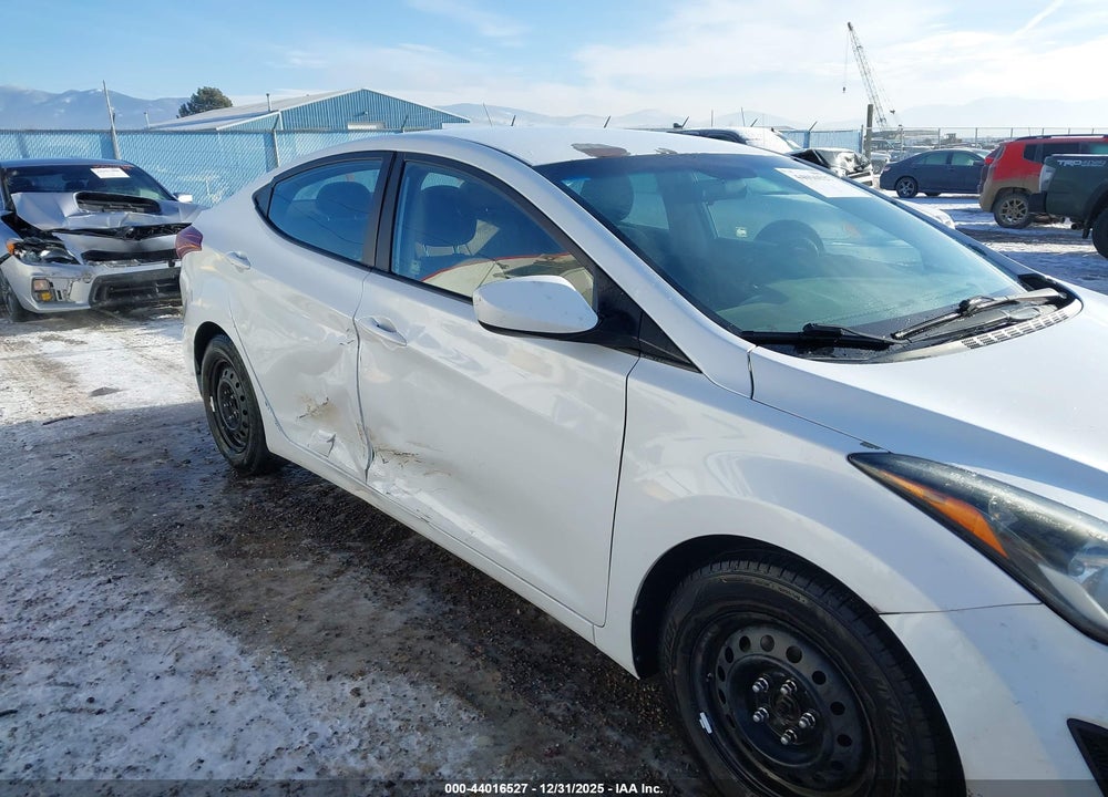 2016 HYUNDAI ELANTRA SE VIN: 5NPDH4AE9GH684264