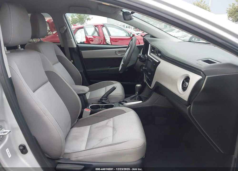 2017 TOYOTA COROLLA LE VIN: 2T1BURHE9HC879890