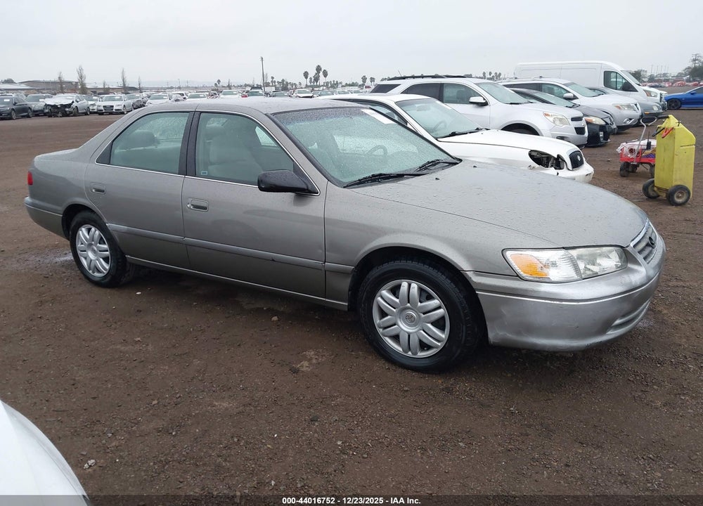 2001 TOYOTA CAMRY LE VIN: 4T1BG22K61U108157