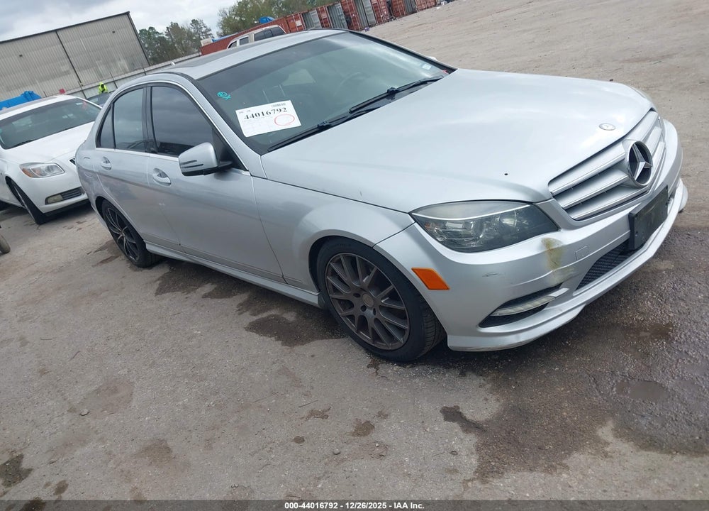 2011 MERCEDES-BENZ C 300 SPORT 4MATIC VIN: WDDGF8BB8BR157824