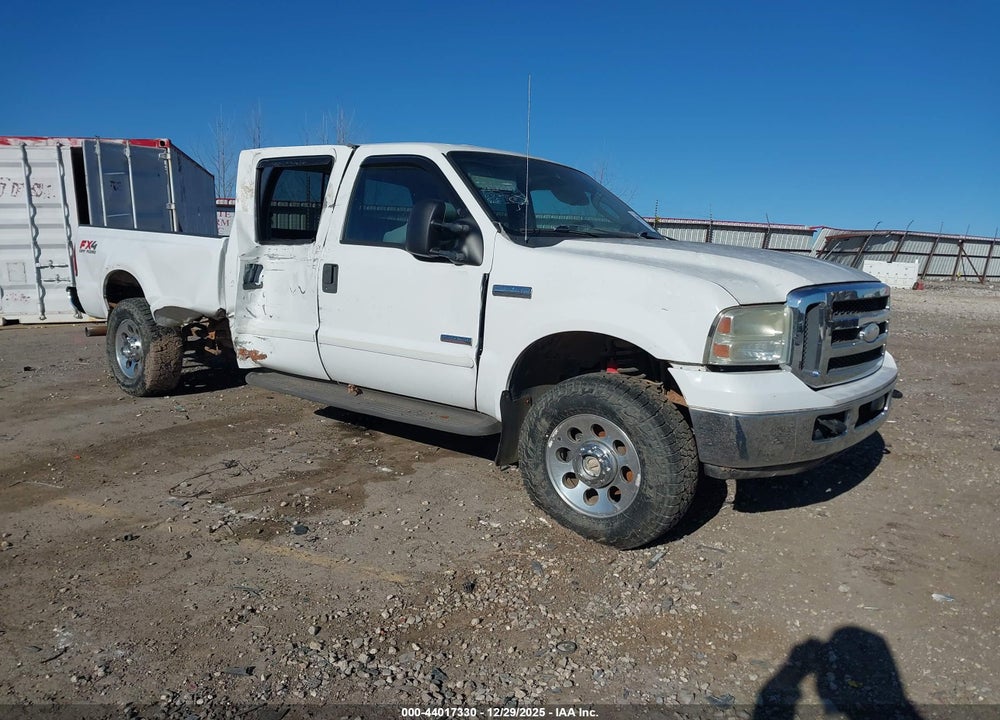 2005 FORD SUPER DUTY F-350 SRW VIN: 1FTWW31P15EA90971