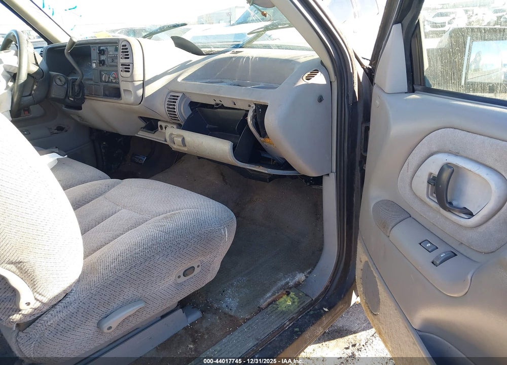 1995 GMC SIERRA C1500 VIN: 2GTEC19K4S1525965