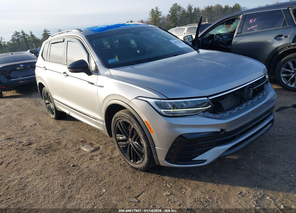 2022 VOLKSWAGEN TIGUAN 2.0T SE R-LINE BLACK VIN: 3VV8B7AX8NM049373