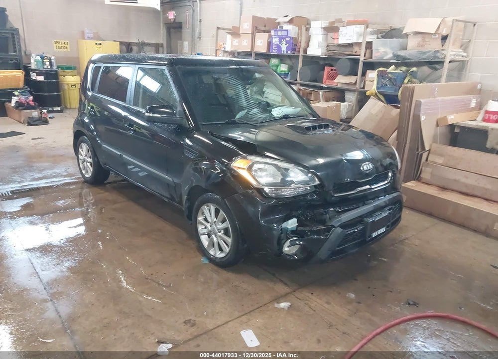 2013 KIA SOUL + VIN: KNDJT2A62D7543731