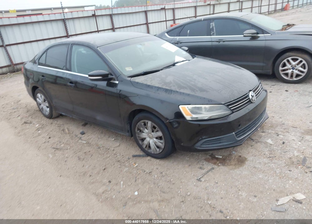 2013 VOLKSWAGEN JETTA 2.5L SE VIN: 3VWDX7AJXDM421365