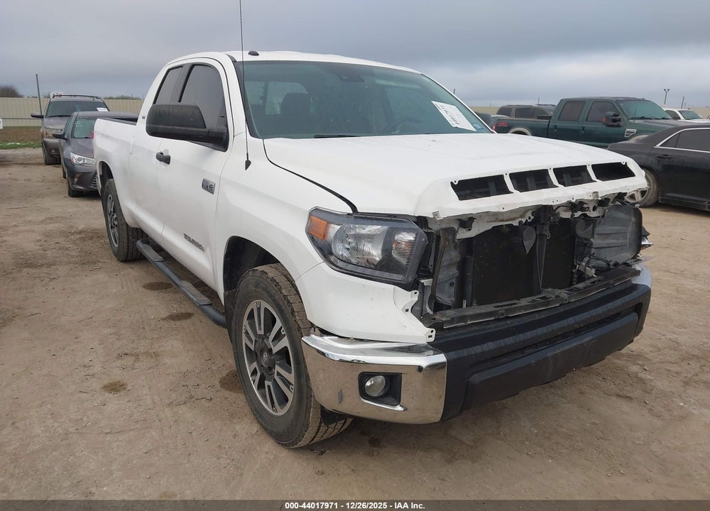 2019 TOYOTA TUNDRA SR5 5.7L V8 VIN: 5TFUW5F19KX850653