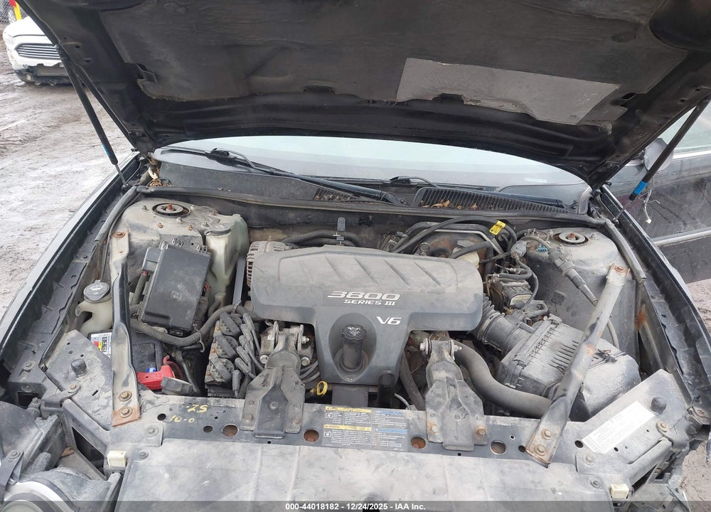 2005 BUICK LACROSSE CXL VIN: 2G4WD562851341318