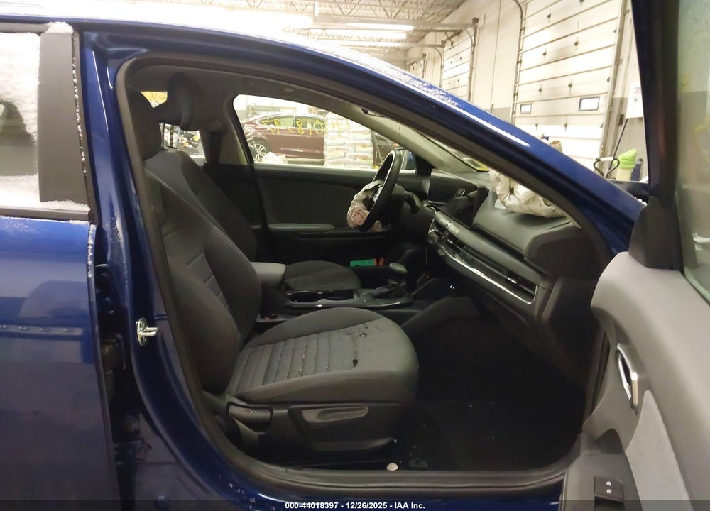 2025 KIA K4 EX VIN: 3KPFU4DE8SE011477