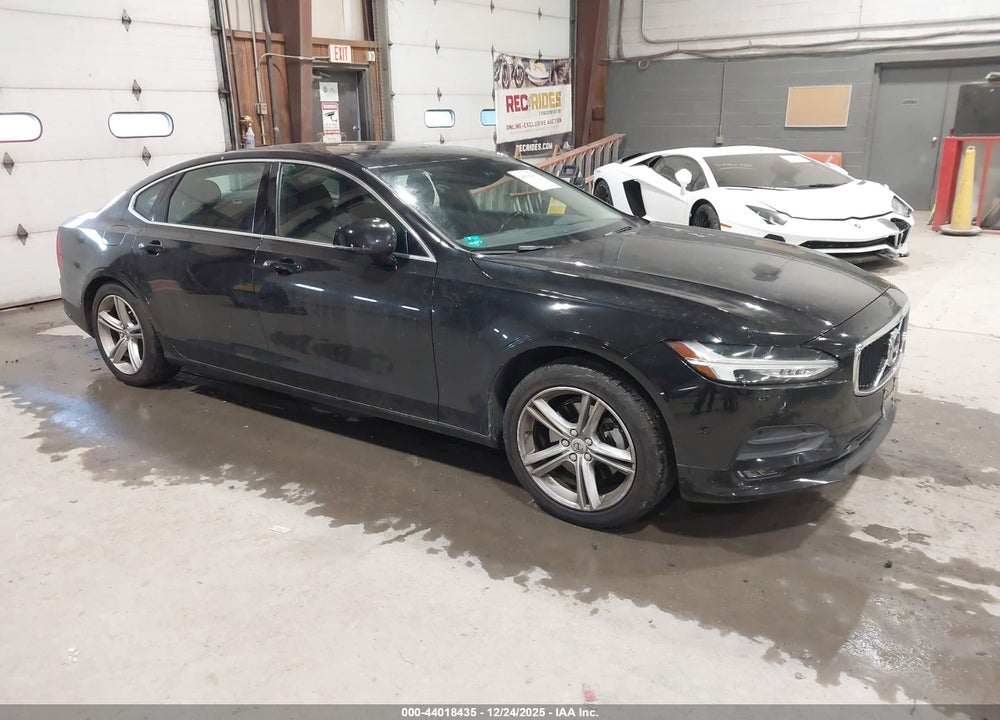 2018 VOLVO S90 T5 MOMENTUM VIN: LVY982MKXJP021771