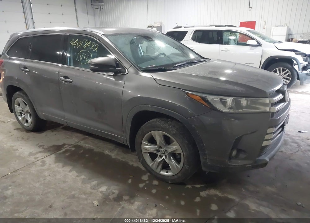 2019 TOYOTA HIGHLANDER LIMITED VIN: 5TDDZRFH3KS930435