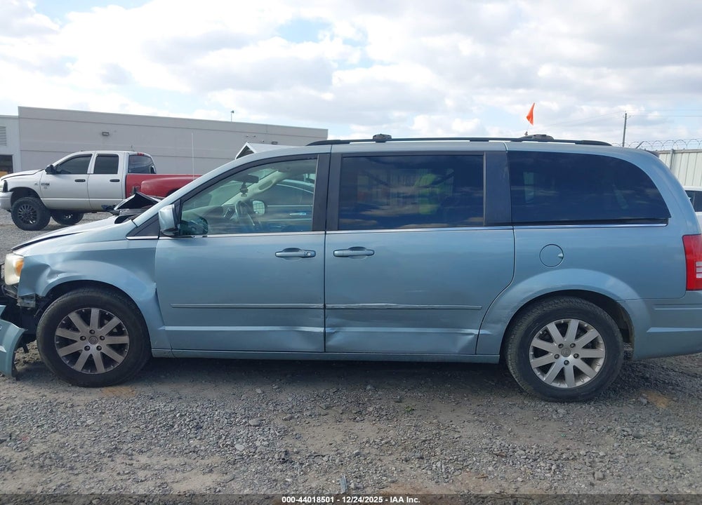 2008 CHRYSLER TOWN & COUNTRY TOURING VIN: 2A8HR54P88R626533
