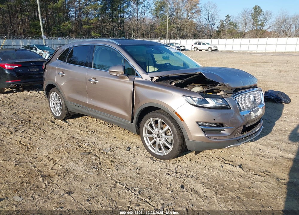 2019 LINCOLN MKC RESERVE VIN: 5LMCJ3C93KUL34680