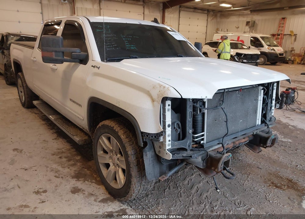2015 GMC SIERRA 1500 SLE VIN: 3GTU2UEC7FG169295