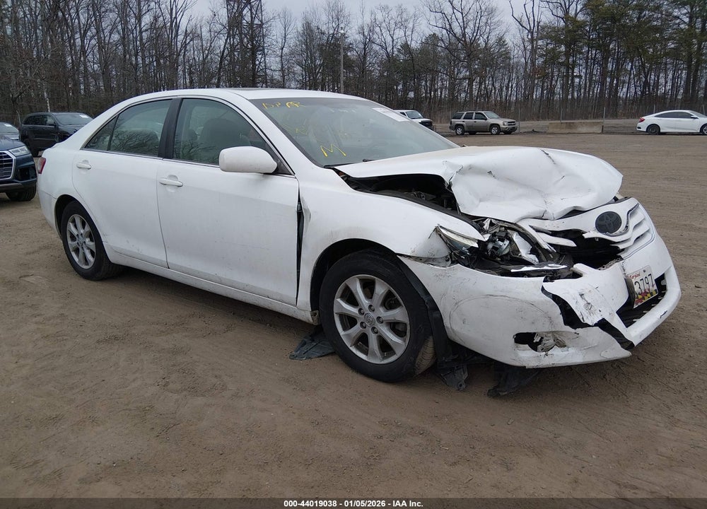 2011 TOYOTA CAMRY LE VIN: 4T1BF3EK8BU596033