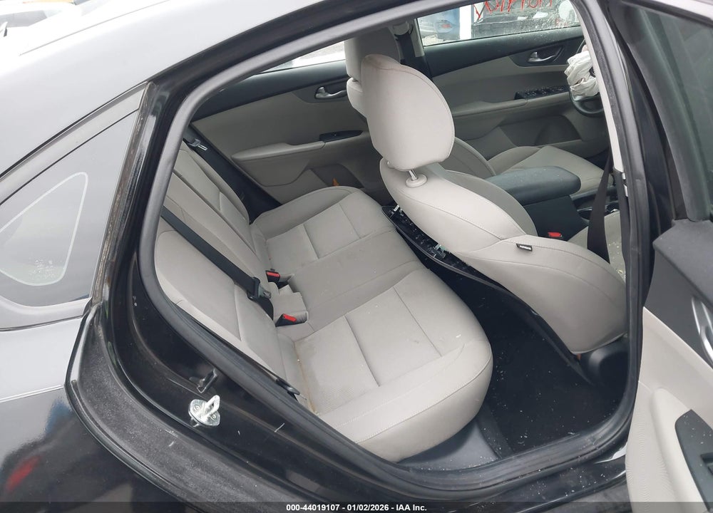 2020 KIA FORTE LXS VIN: 3KPF24AD9LE143201