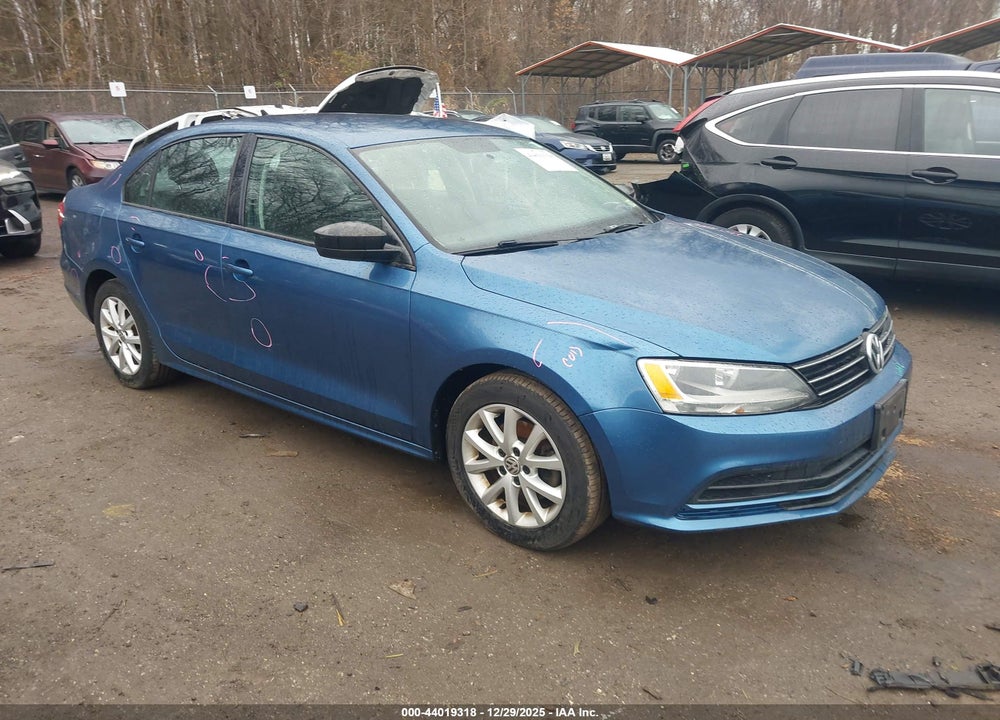 2015 VOLKSWAGEN JETTA 1.8T SE VIN: 3VWD17AJ5FM275316