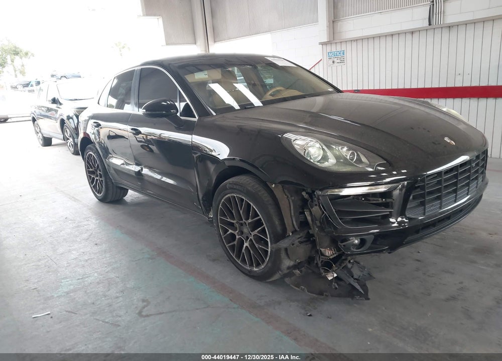 2016 PORSCHE MACAN S VIN: WP1AB2A5XGLB45381