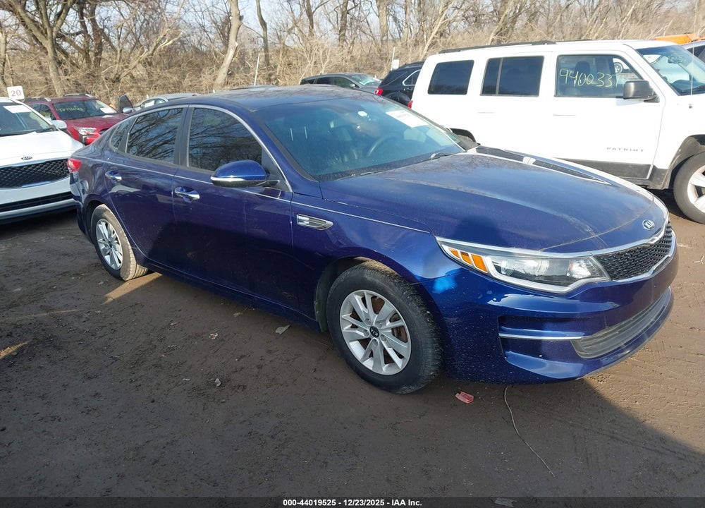 2017 KIA OPTIMA LX VIN: 5XXGT4L31HG176830