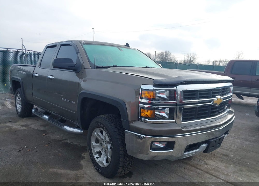 2015 CHEVROLET SILVERADO 1500 2LT VIN: 1GCVKREC1FZ206844