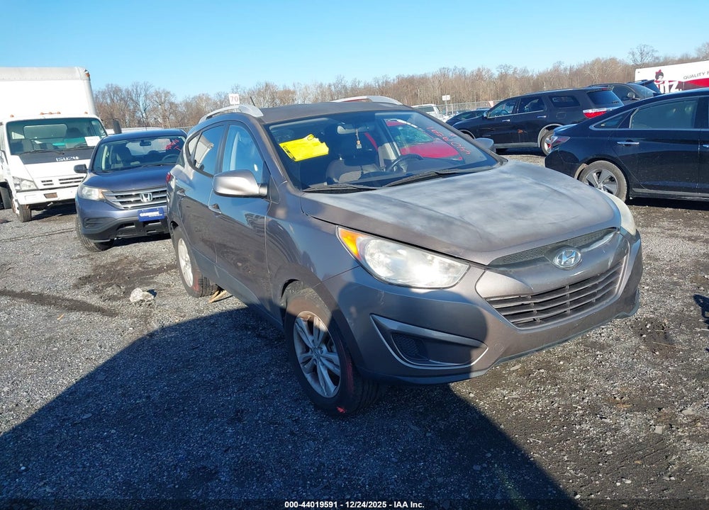 2010 HYUNDAI TUCSON GLS VIN: KM8JU3AC7AU093155