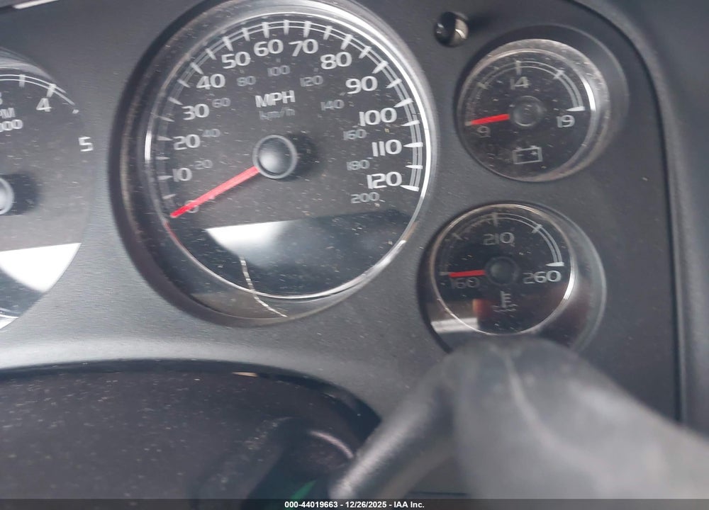 2010 GMC YUKON DENALI VIN: 1GKUCEEF3AR242012