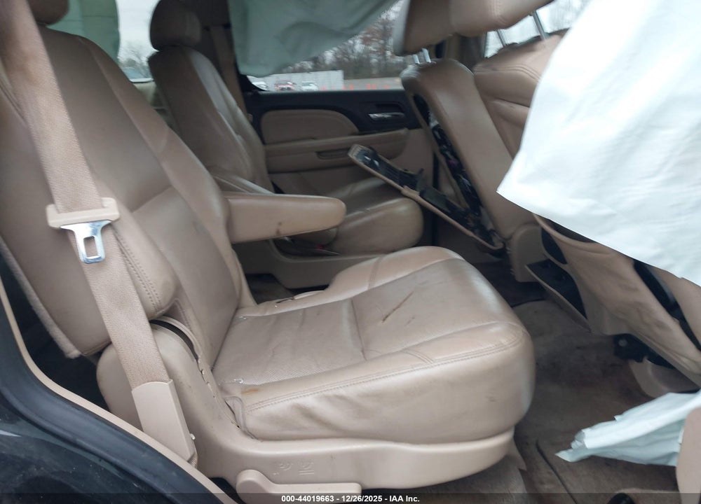 2010 GMC YUKON DENALI VIN: 1GKUCEEF3AR242012