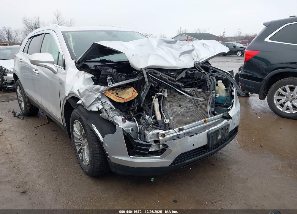 2017 CADILLAC XT5 LUXURY VIN: 1GYKNDRS5HZ239793