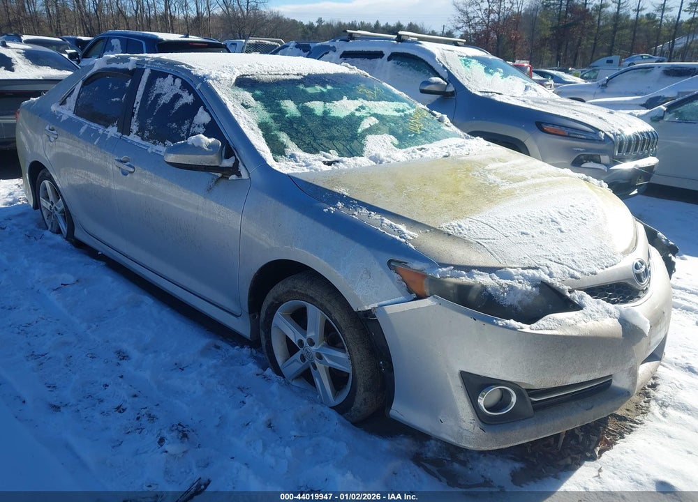 2014 TOYOTA CAMRY SE VIN: 4T1BF1FK5EU828045
