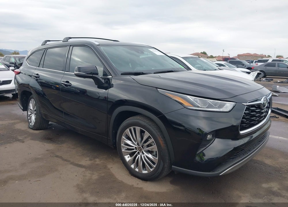 2023 TOYOTA HIGHLANDER PLATINUM VIN: 5TDKDRAH1PS042982