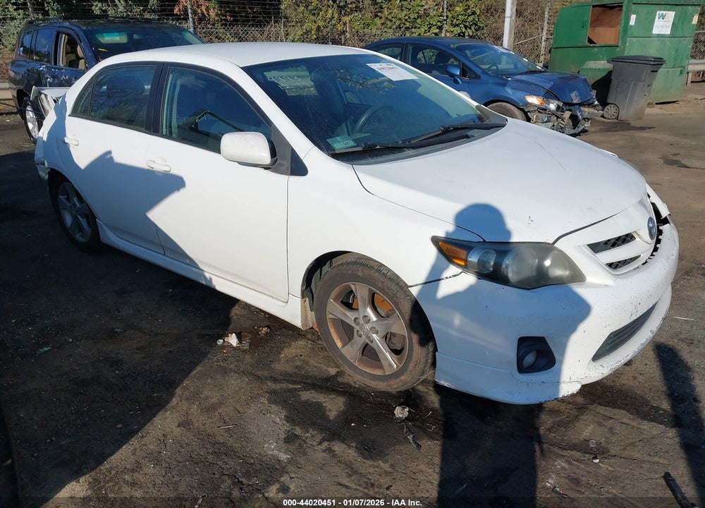 2011 TOYOTA COROLLA S/LE VIN: 2T1BU4EE7BC665964