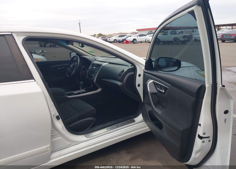 2014 NISSAN ALTIMA 2.5 SV VIN: 1N4AL3AP4EN238474
