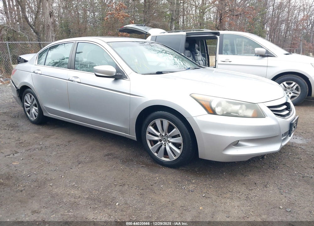 2011 HONDA ACCORD 3.5 EX-L VIN: 1HGCP3F83BA011421