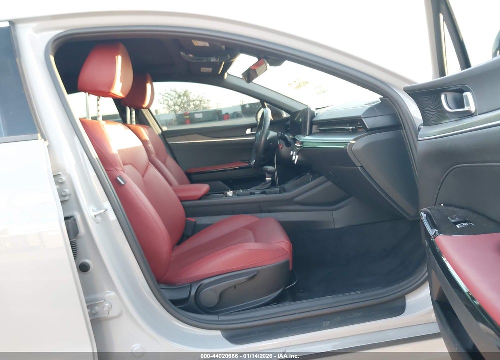 2025 KIA K5 GT-LINE VIN: KNAG64J74S5366000