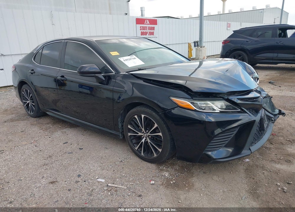 2018 TOYOTA CAMRY SE VIN: 4T1B11HK0JU080794