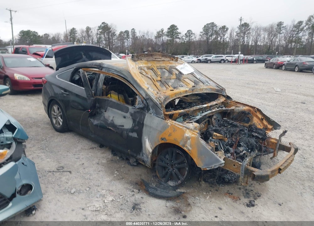 2017 HYUNDAI SONATA VIN: 5NPE24AF8HH586455