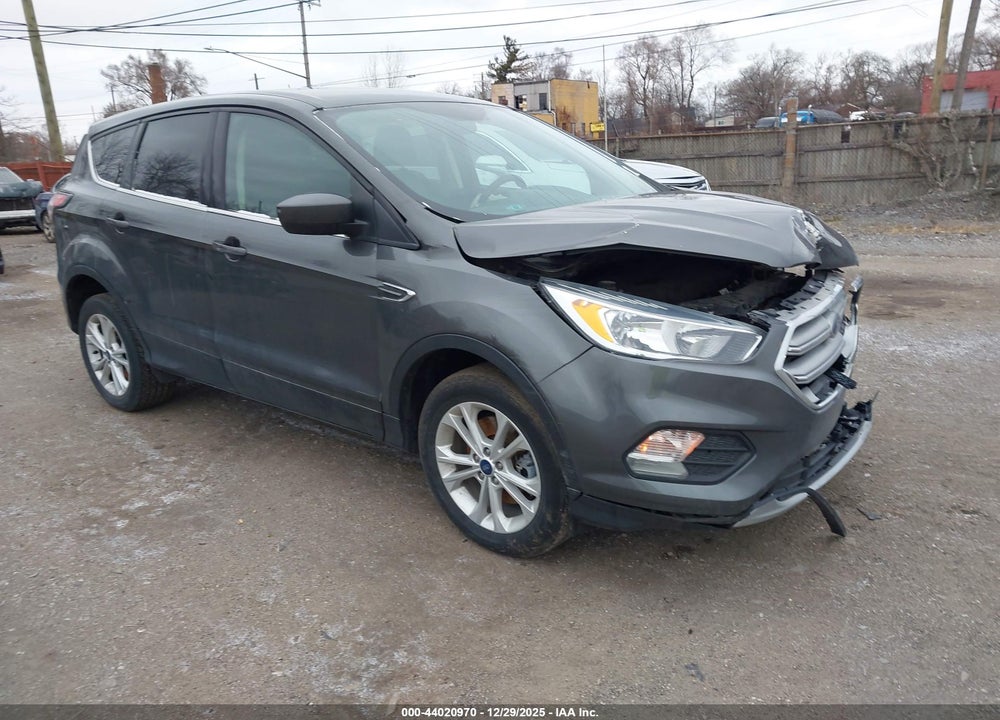 2017 FORD ESCAPE SE VIN: 1FMCU9GD4HUB14212