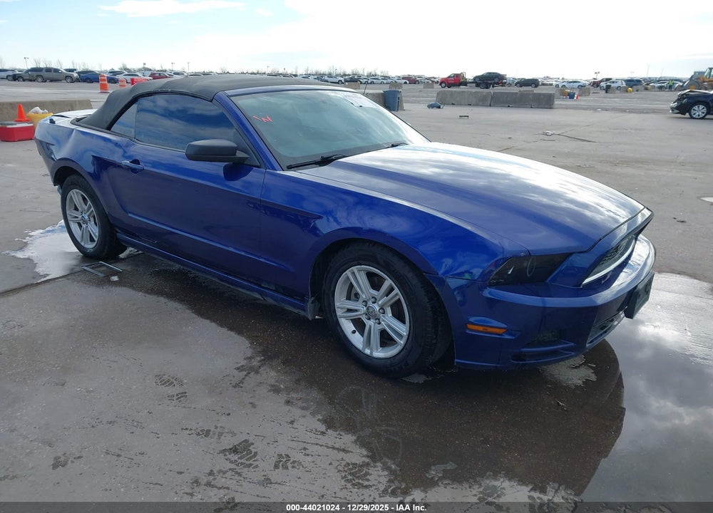2014 FORD MUSTANG V6 VIN: 1ZVBP8EM1E5232144